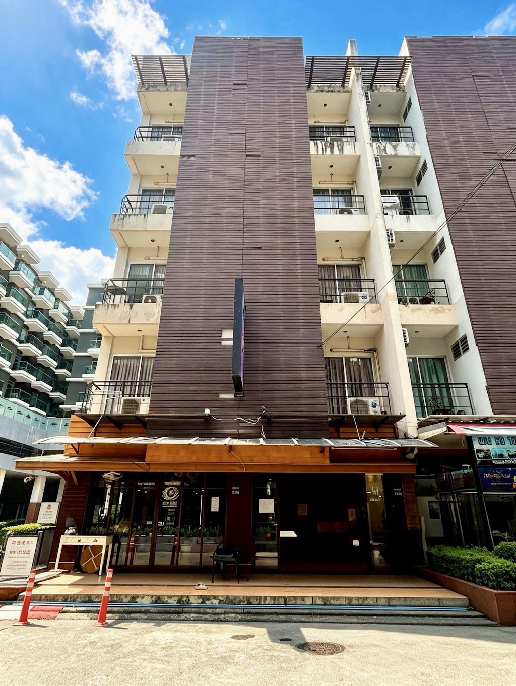 Guesthouse 20 ห้อง · ป่าตอง 3