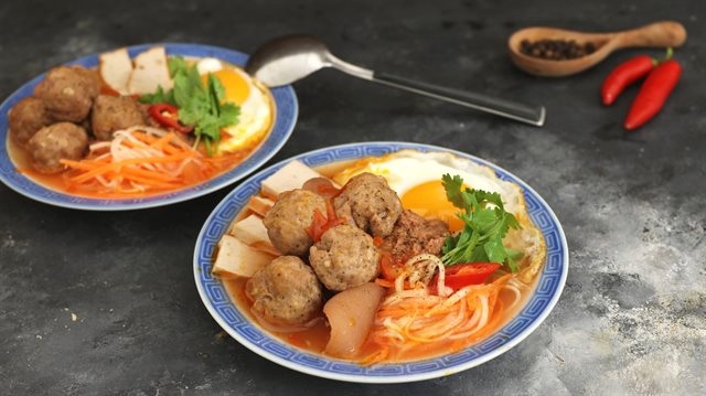 Bánh Mì Xíu Mại Thập Cẩm