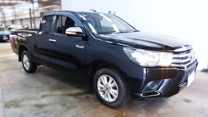 TOYOTA HILUX REVO
