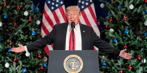 নিজের নামে দানবীয় যুদ্ধজাহাজ তৈরির ঘোষণা দিলেন ট্রাম্প