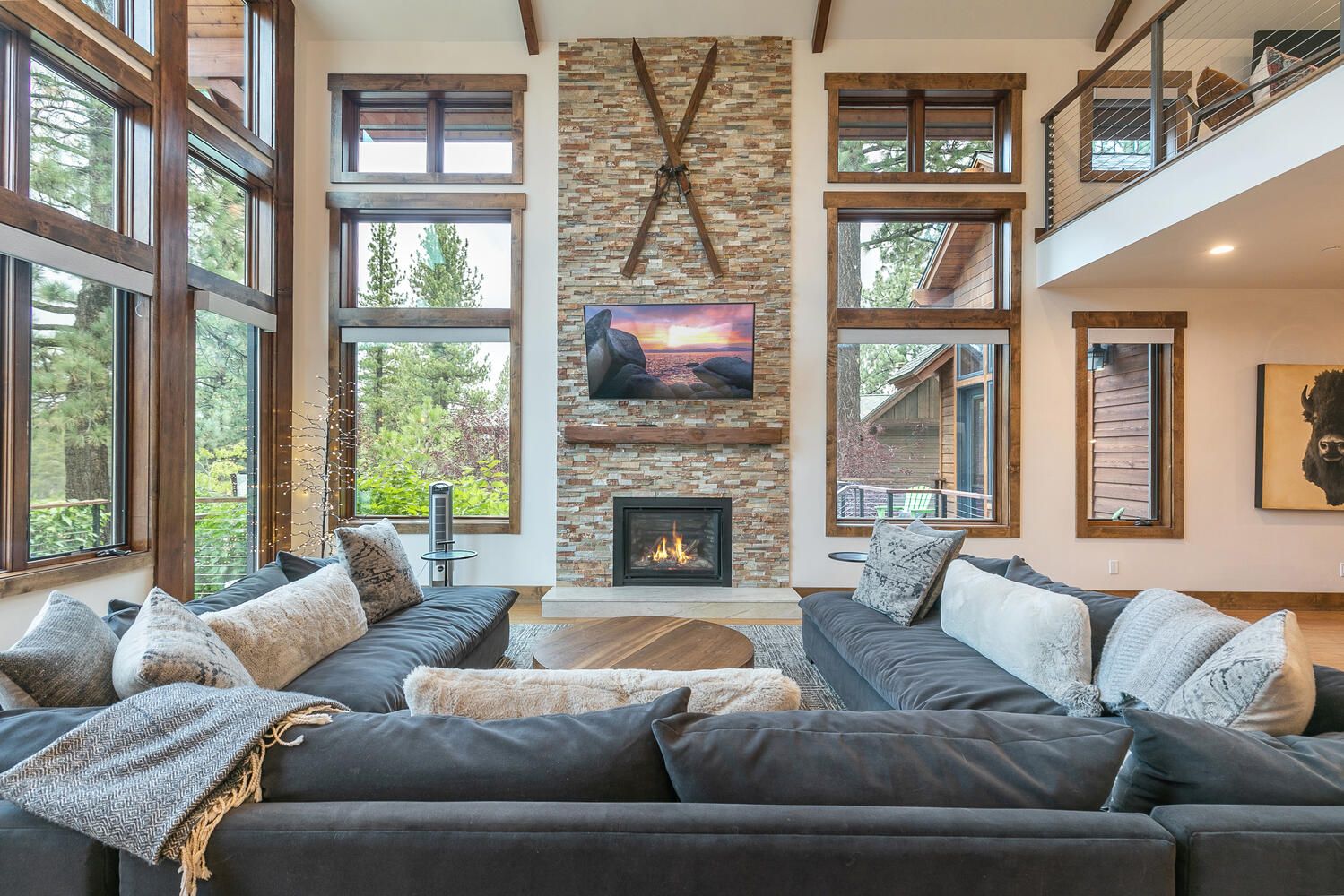 Truckee, California, USA — 4-Bed Villa 2