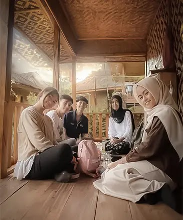 Jelajah Kampung Adat Miduana