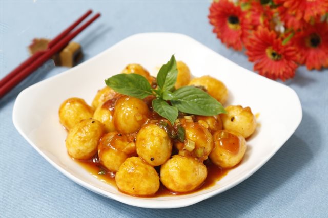 Trứng Cút Chiên Sốt Chua Ngọt