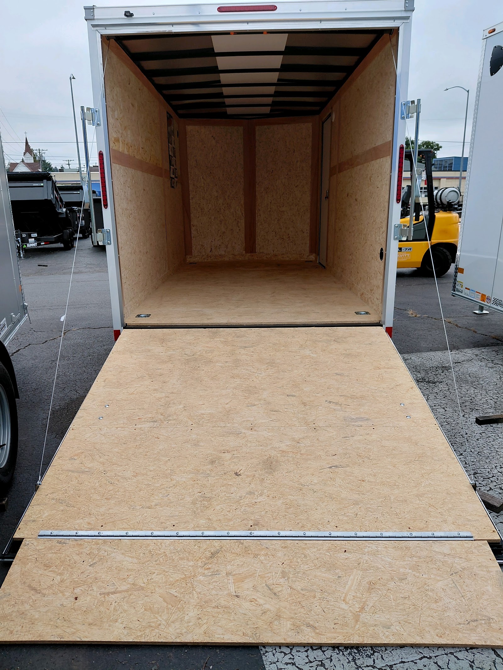 Passport Deluxe Enclosed Cargo