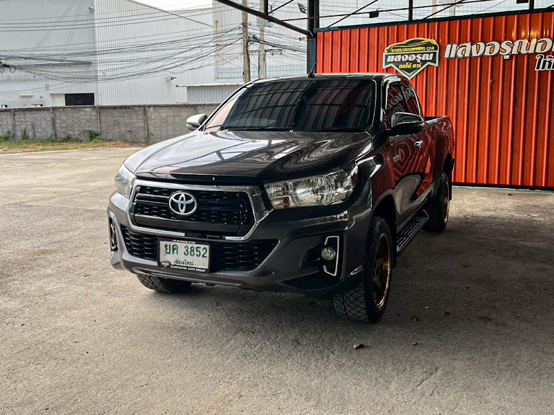 TOYOTA HILUX REVO