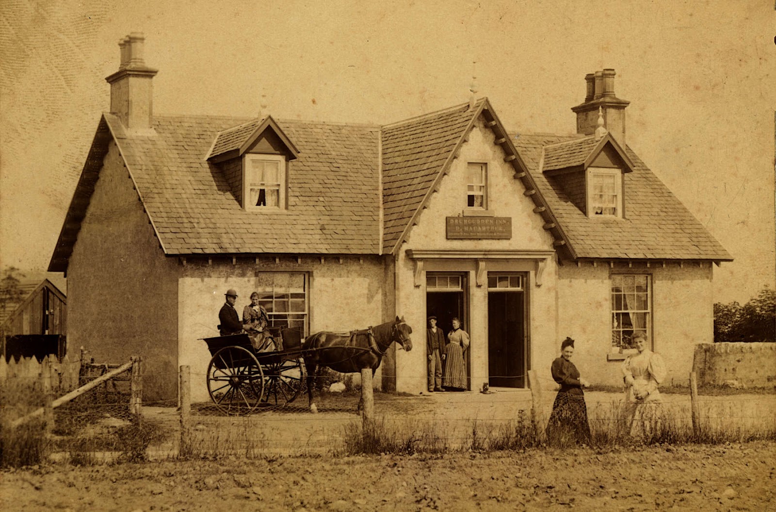 StMartinsStory_Drumcudden_Inn_EllanVanninInThe1890s.jpg