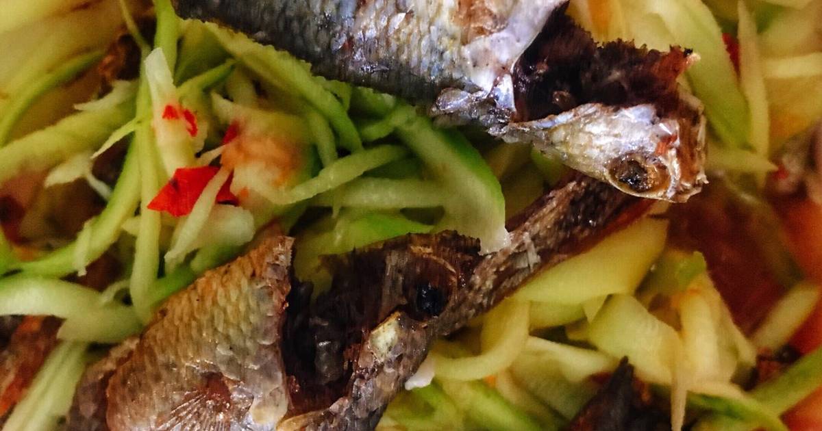 Cá rô phi chiên giòn
Mix mắm xoài