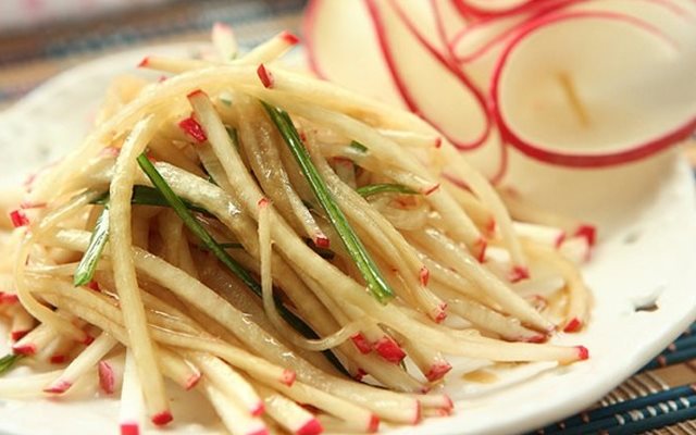 Gỏi Củ Cải Đỏ Chua Ngọt