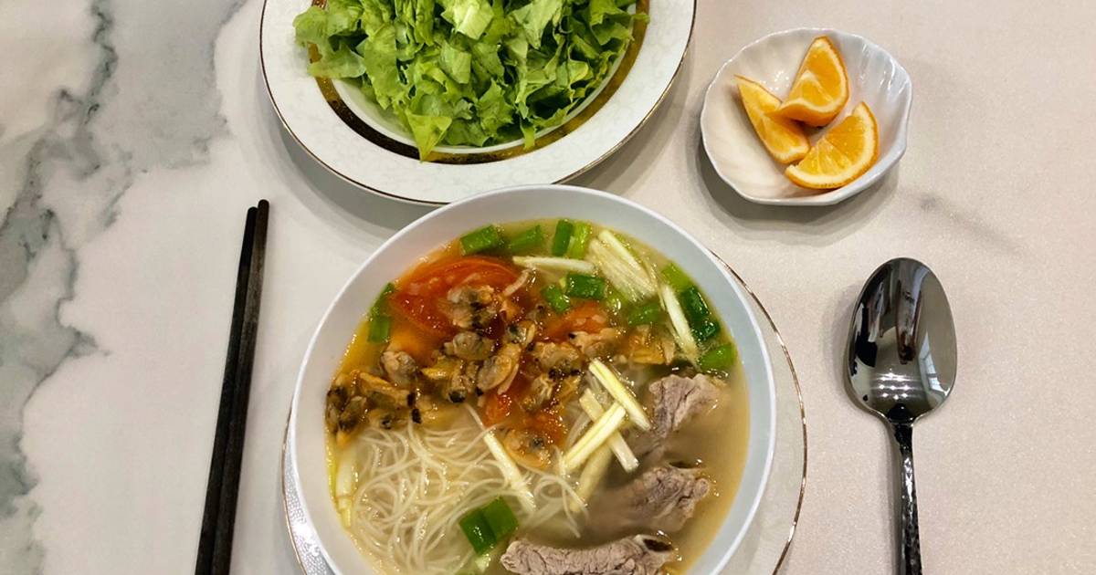 Bún nghêu lụa sườn