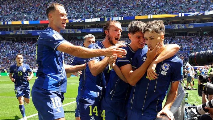 Bosnia Knock Qatar Out of World Cup with 3-1 Win to Keep Knockout Hopes Alive