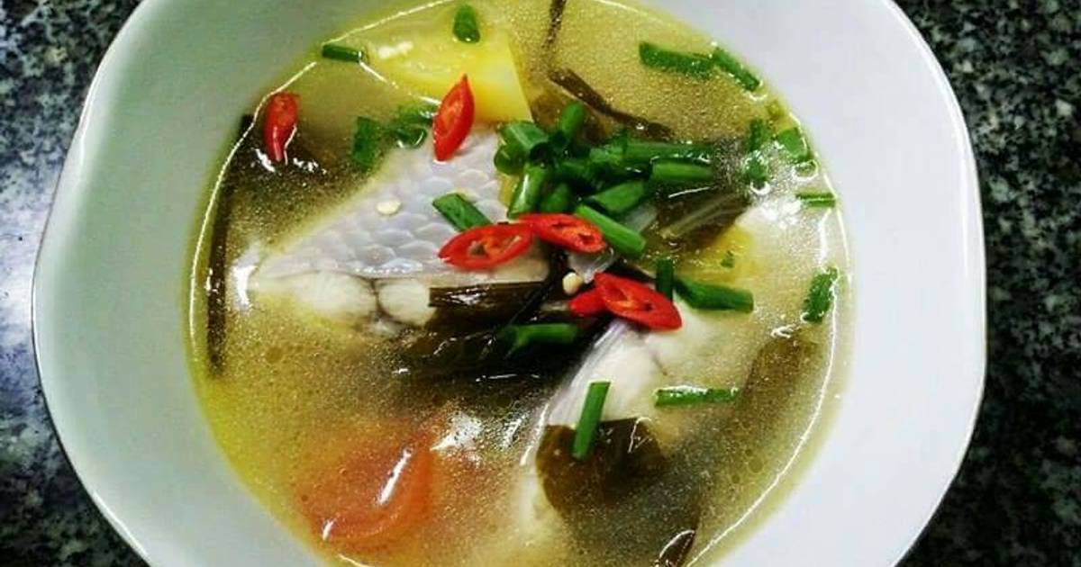 Cá điêu hồng nấu canh dưa cải chua