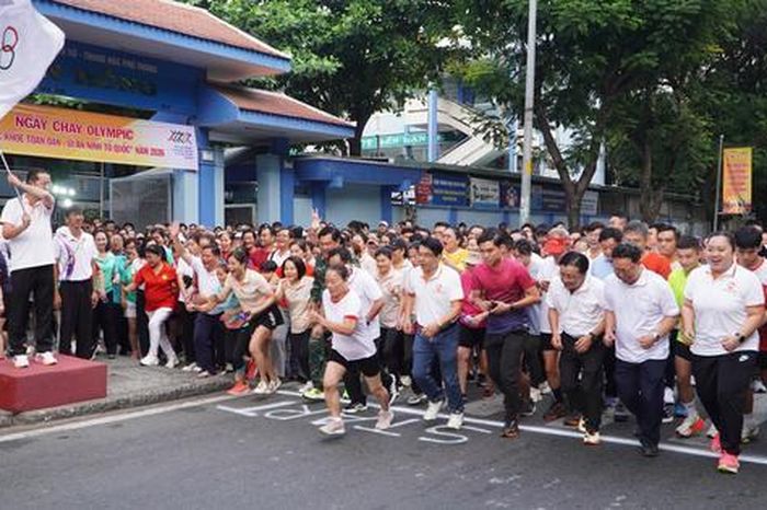 Hình ảnh ngày mới đầy ấn tượng ở phường Diên Hồng, TPHCM - Báo Người Lao Động