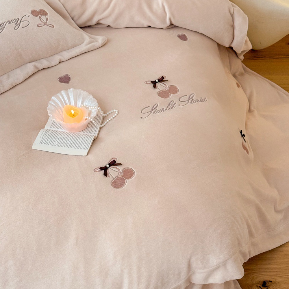 Milk Fiber Fleece Bedding Set, Cherry Embroidery