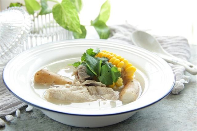 Canh Xương Heo Củ Mài Và Bắp Mỹ