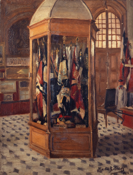 Vitrine de drapeaux au musée de la Guerre aux Invalides 1916