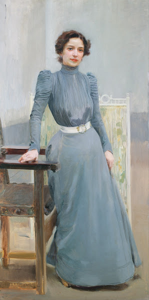 Clotilde con traje gris  Clotilde in a grey dress 1900