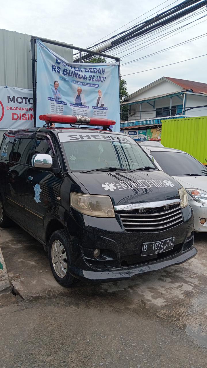 Ambulans 4 - Unit Perawatan Intensif