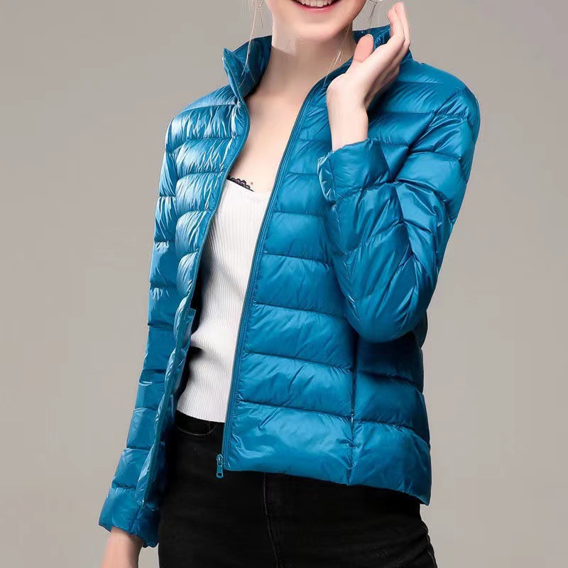 Lightweight women's quilted jacket with hood