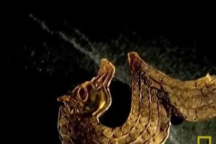 Đào trúng kho báu gần 3,3 triệu bảng nhờ máy dò giá 2 bảng Anh - Tạp chí Doanh Nghiệp Việt Nam