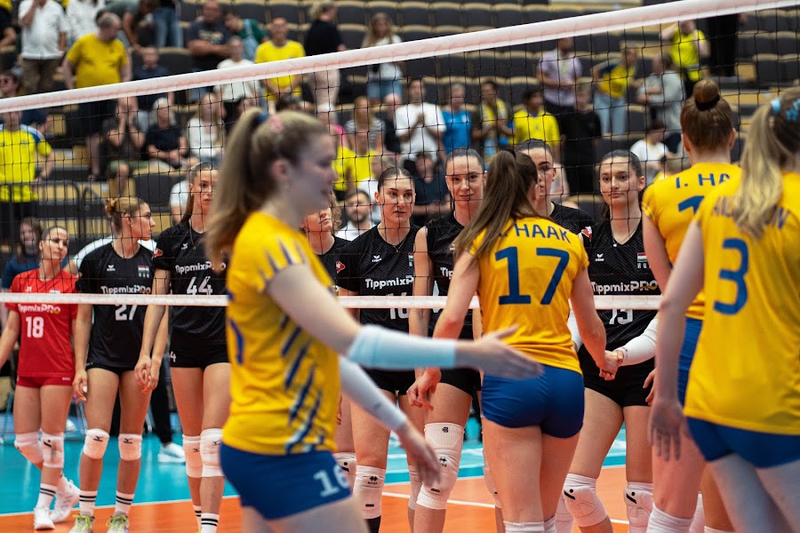 Sweden Hungary 413