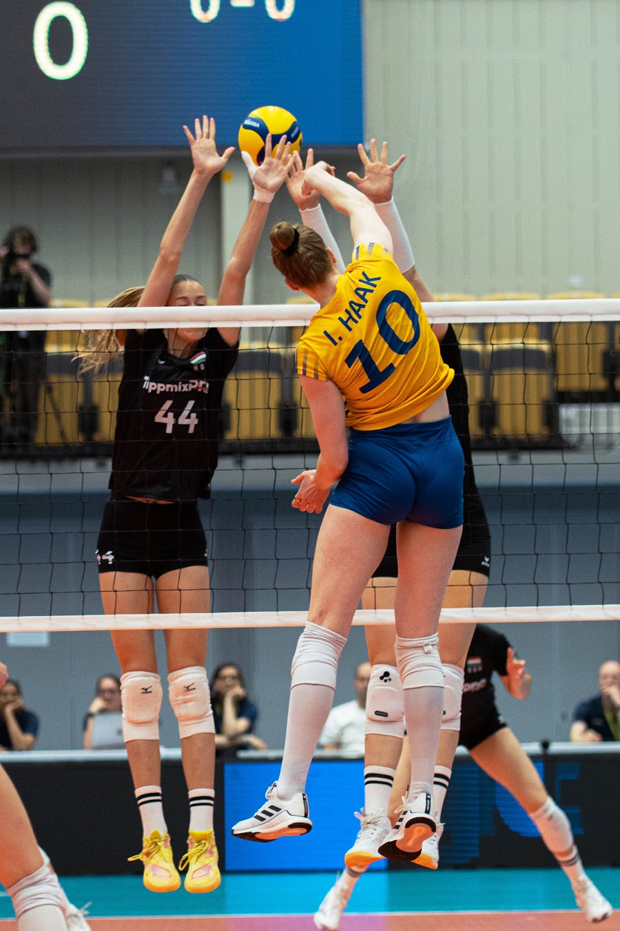 Sweden Hungary 335