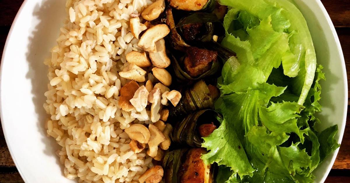 Gà chiên lá dứa cơm gạo lức trắng Kavie kitchen