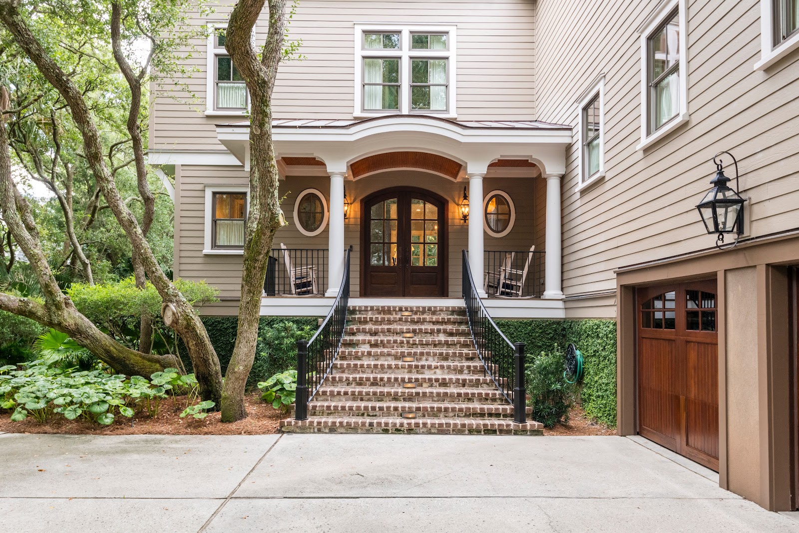 Johns Island, South Carolina, USA — 5-Bed Villa With Fireplace 2