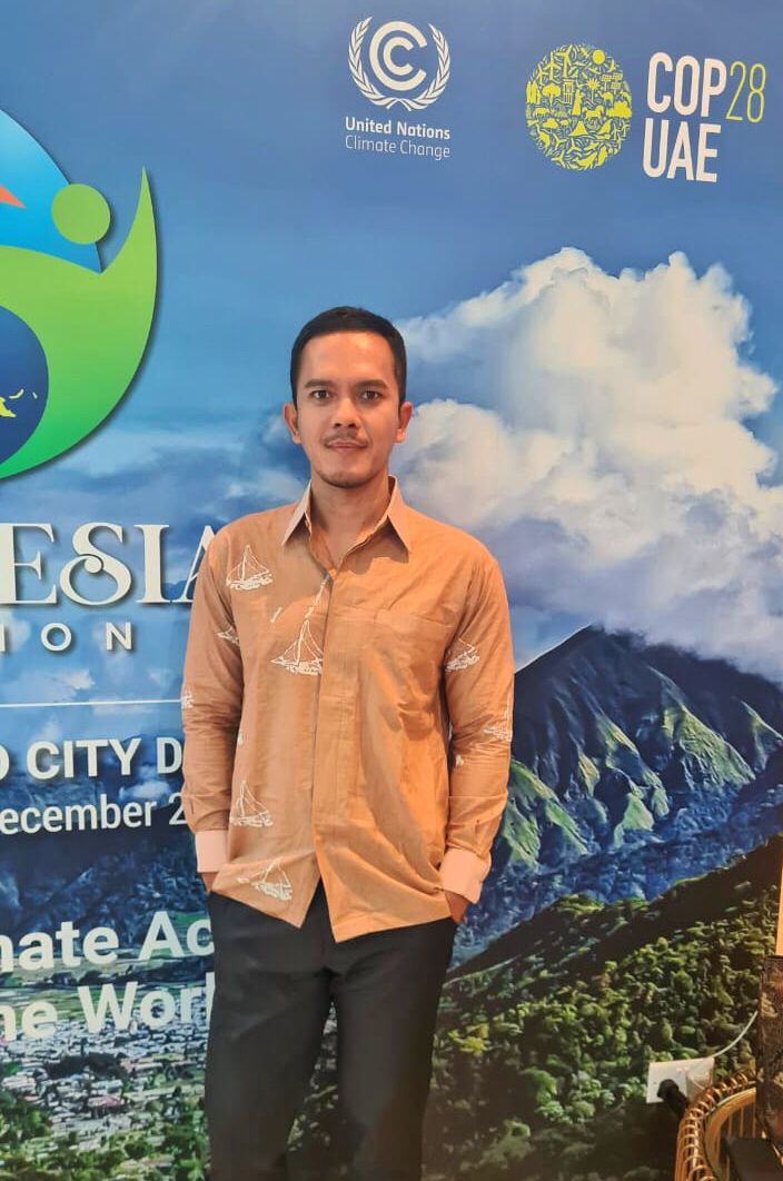 Production of Batik Mangrove Dompak Laut
