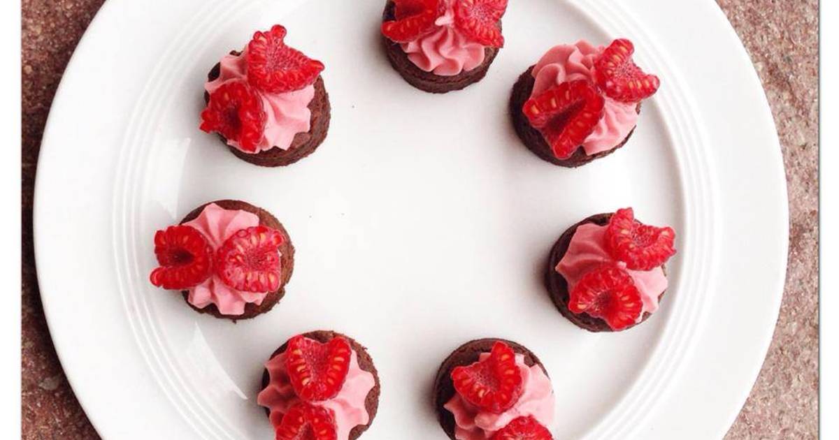 Mini Brownies , mousse quả mâm xôi