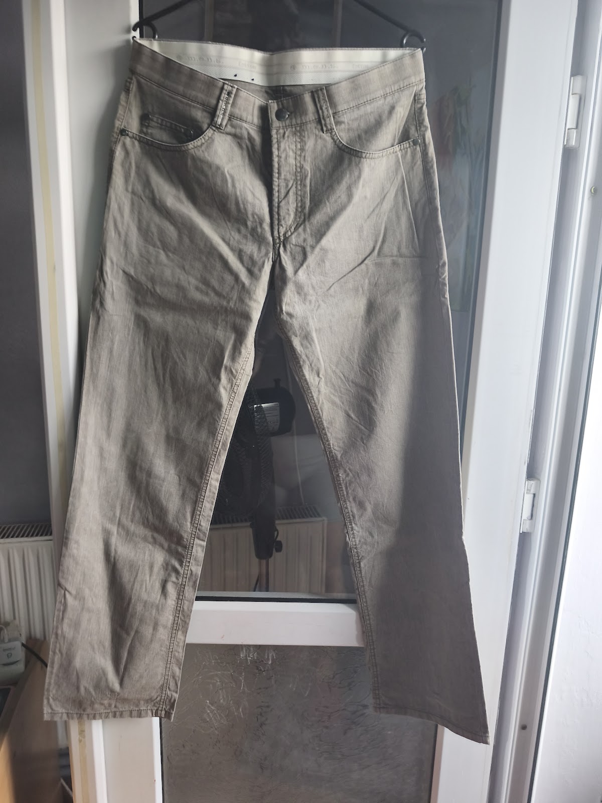 Blugi si Pantaloni - Pantaloni bărbați M.E.N.S. - M/L - crem