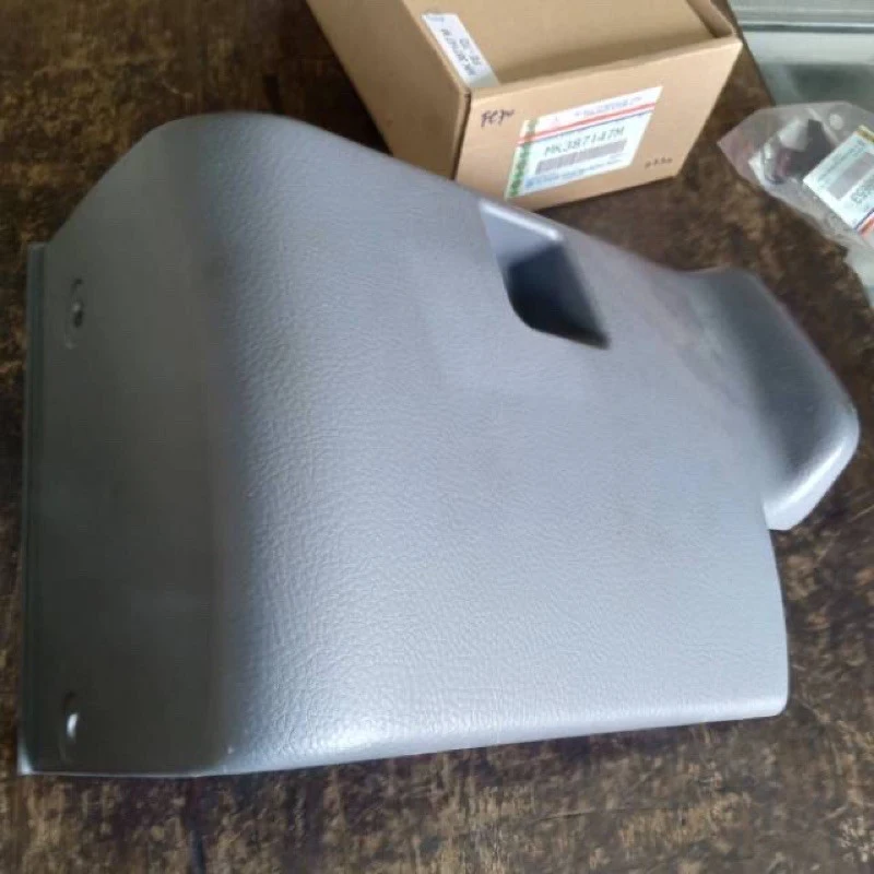 Dasbor Pojokan Kanan Canter Turbo Original: Solusi Ideal untuk Kenyamanan Berkendara 3