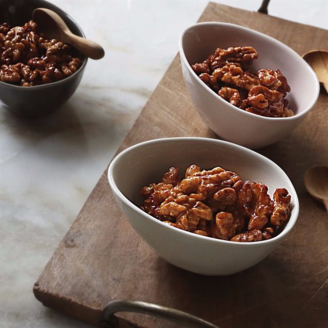 Hạt Hồ Đào Sốt Caramel
