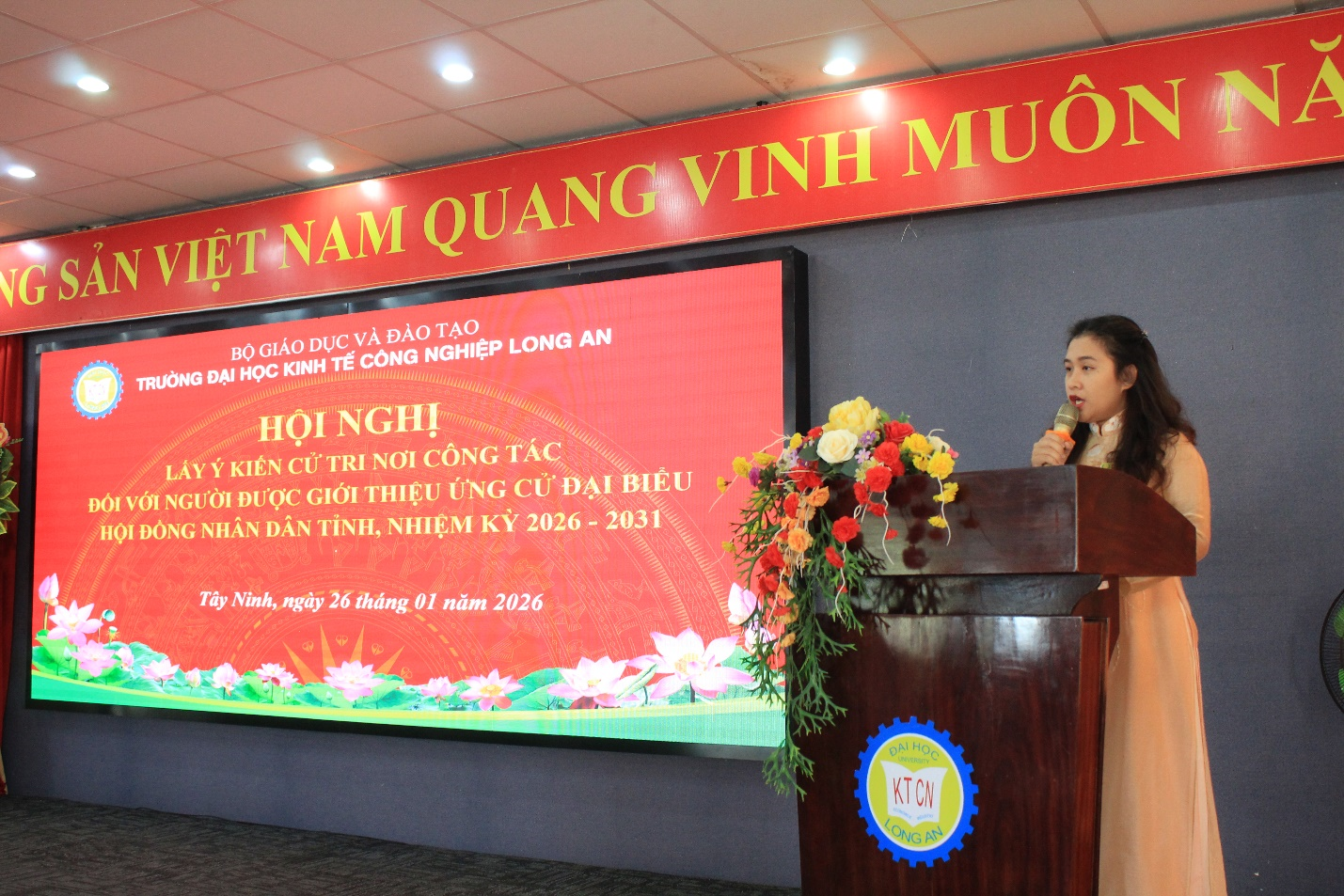 Cá nhân trình bày chương trình hành động