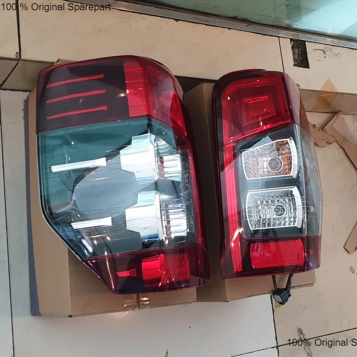 Lampu Belakang Halogen Mitsubishi Triton 2019-2020 untuk Keamanan Berkendara