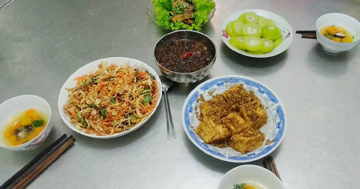 Gỏi bắp chuối (Nộm hoa chuối)