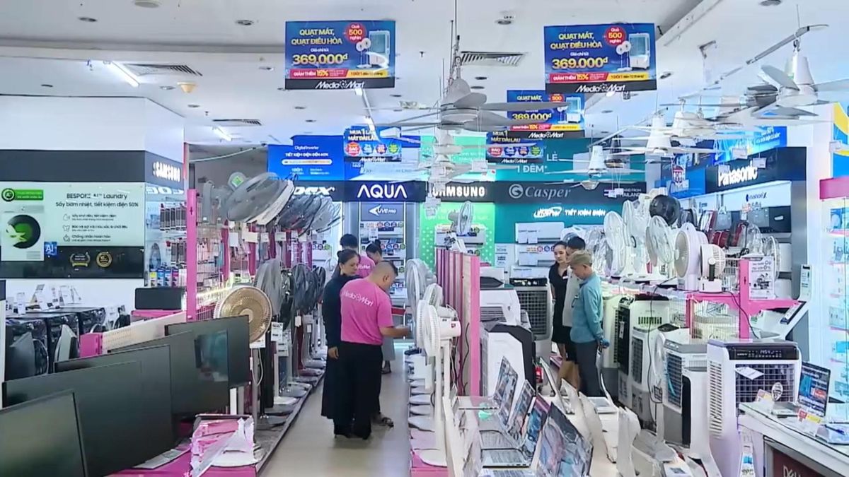 Thị trường điện máy 'tăng nhiệt' mùa nắng nóng - Đài Phát thanh và truyền hình Hà Nội