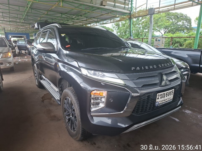 MITSUBISHI PAJERO