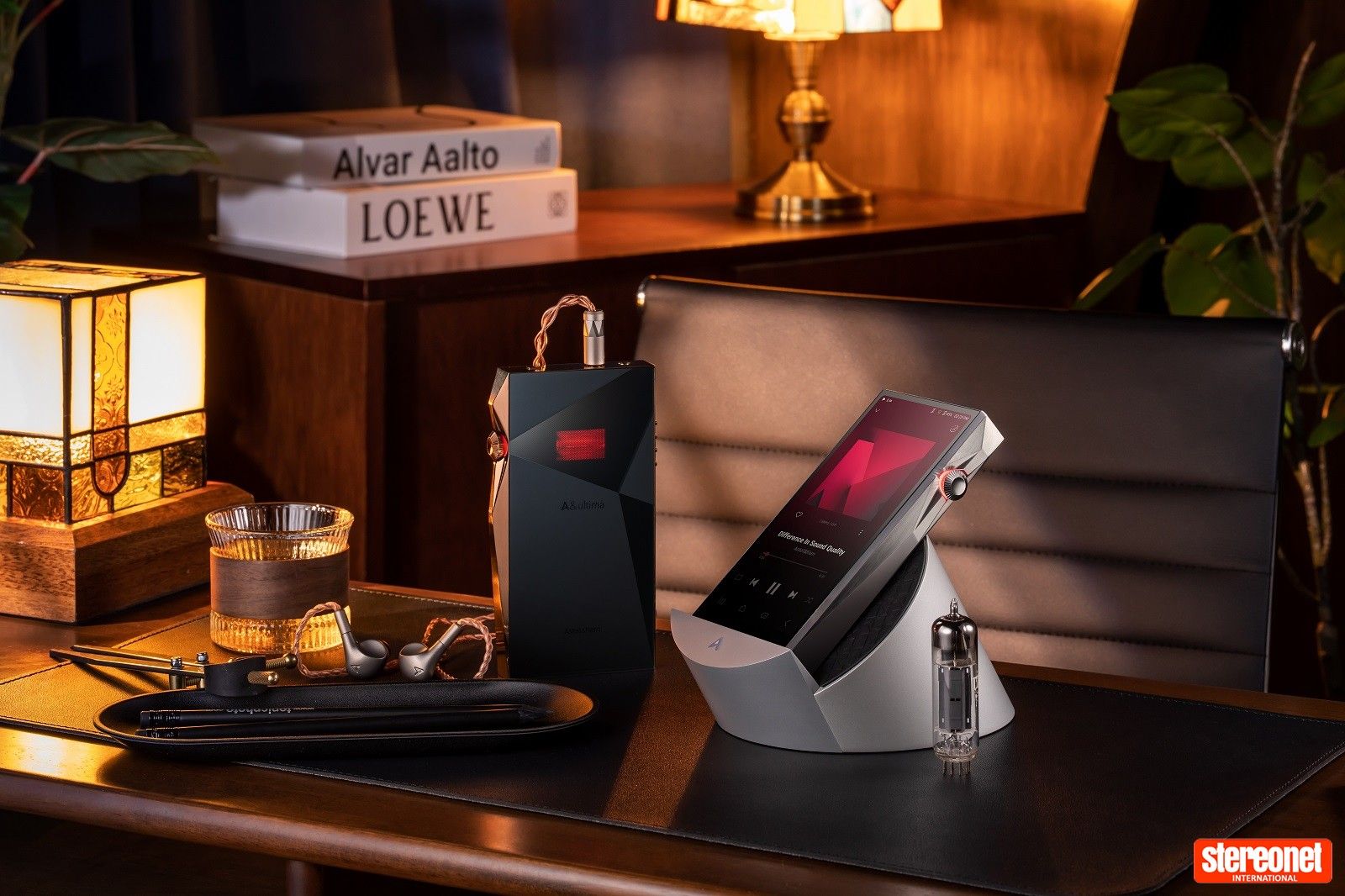 Astell-and-Kern-SP4000T-&-Clarus (5).jpg