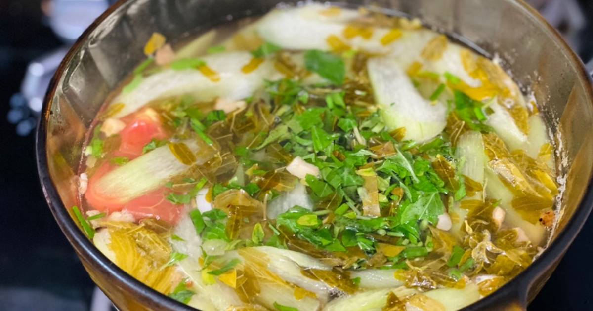 Canh Chua Cá Thu Lá Me