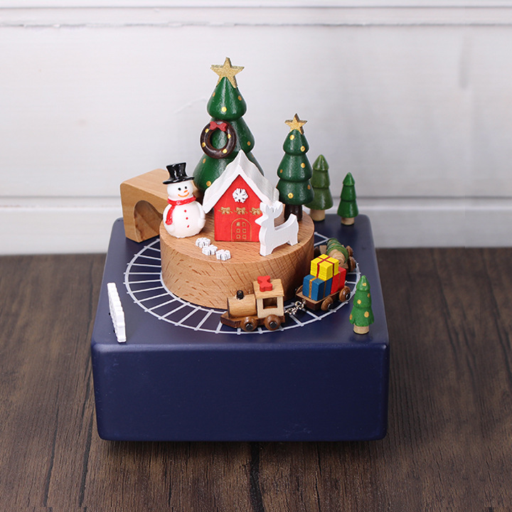 Wooden music box with Christmas design