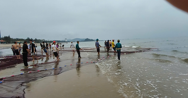Sinh viên Sư phạm Địa lý Trường Đại học Đây Bắc thực tế chuyên môn tại Miền trung: hành trình kết nối lý thuyết và thực tiễn