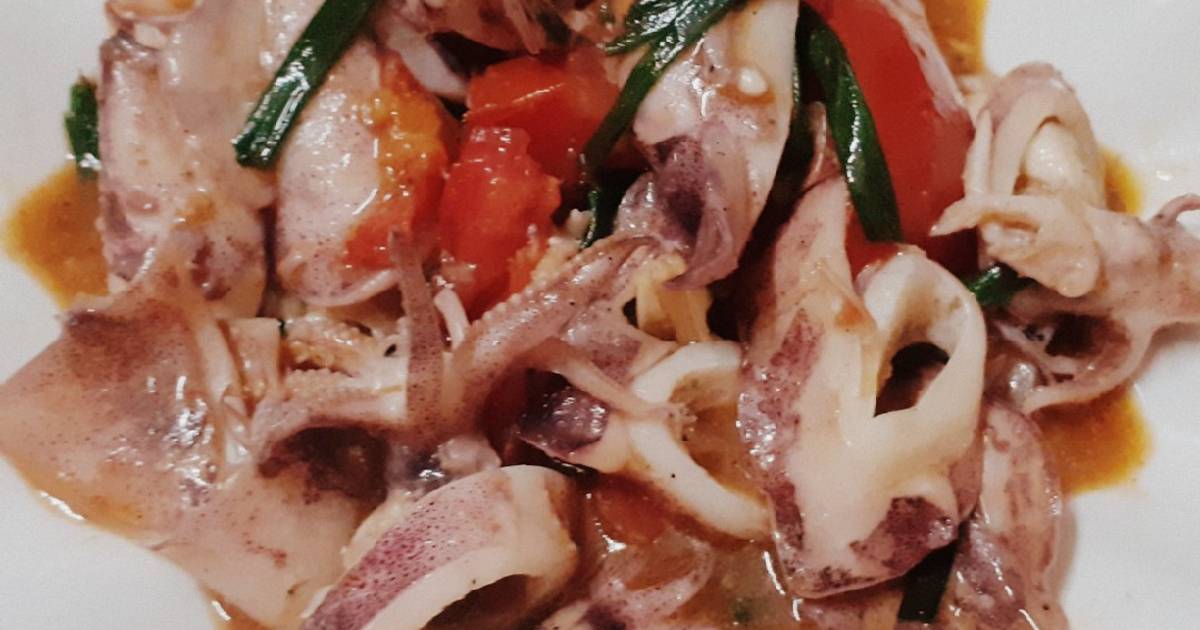 Mực ống xào cà chua