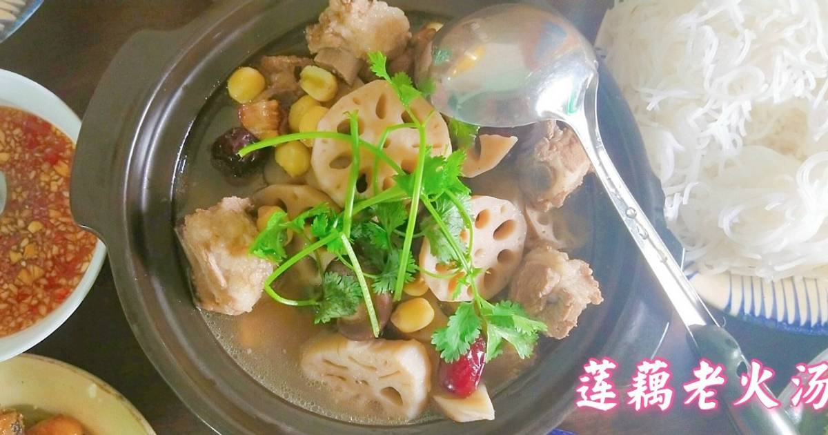 Canh sườn hầm hạt sen