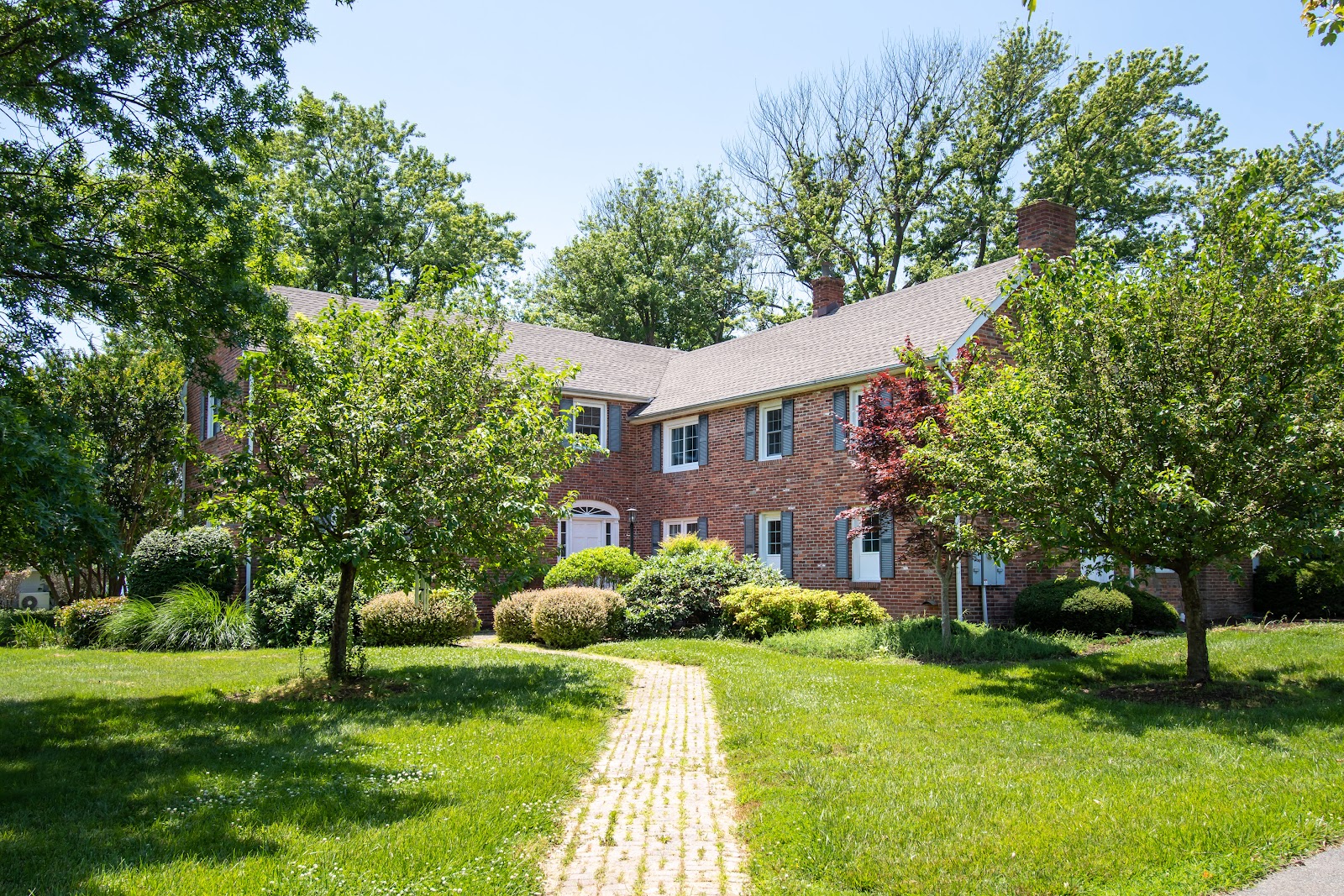 Brick House — photograph 1