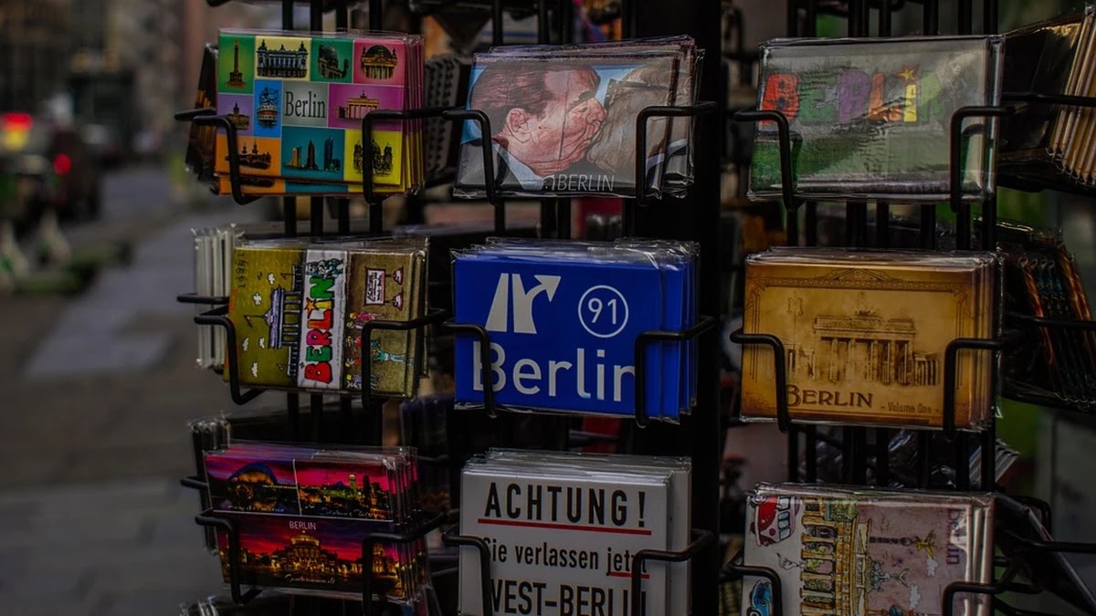 냉전시대 주요 사건 연표로 이해하는 베를린 장벽의 붕괴 과정