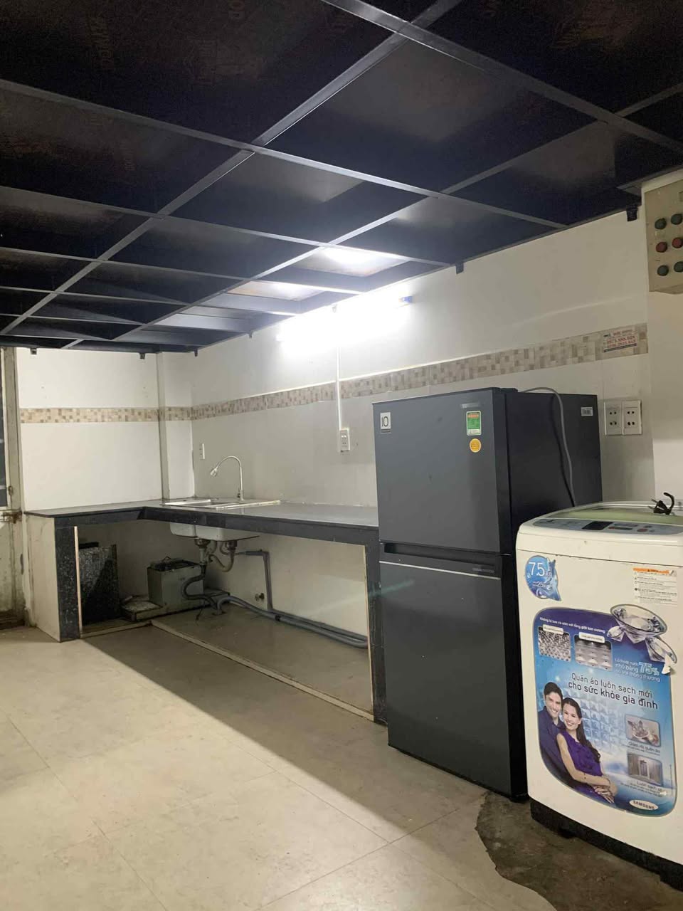 Trống 1 căn hộ gác lửng ở hoà khánh nam 2