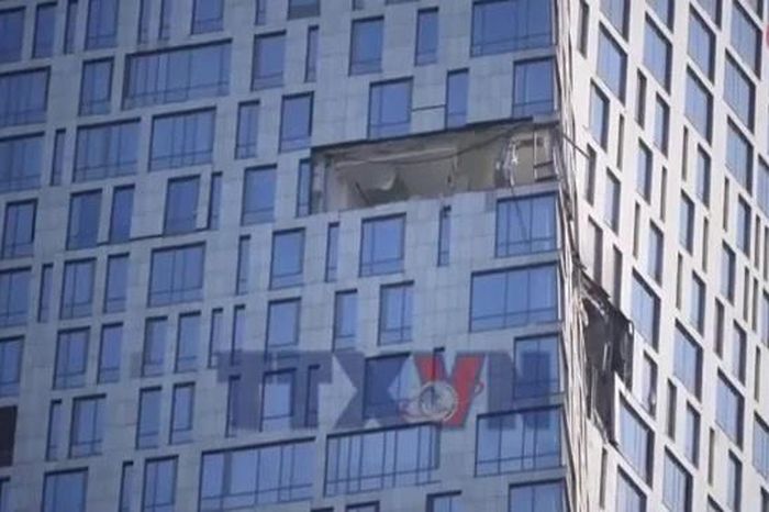Thiết bị bay không người lái lao vào tòa nhà dân cư ở thủ đô Nga - Báo VietnamPlus