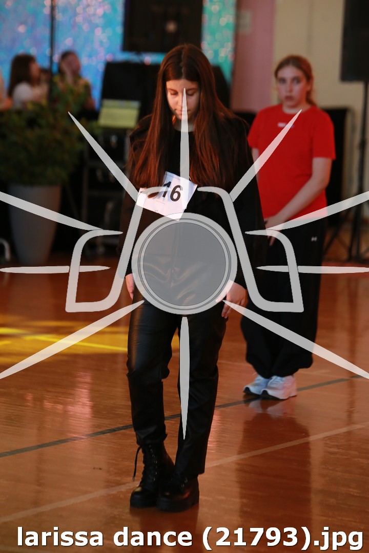 larissa dance (21793).jpg