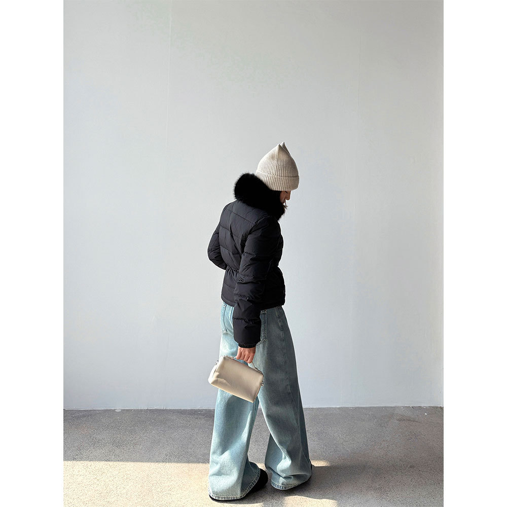 Short down jacket for girls with removable faux fur collar