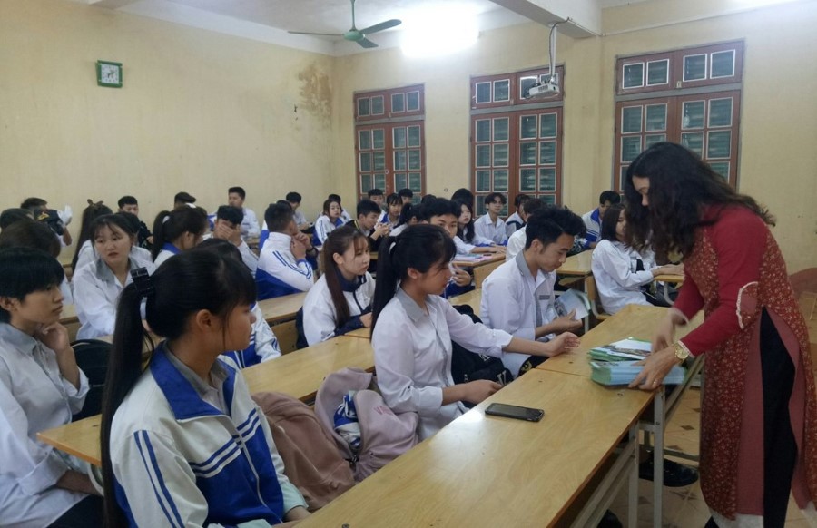 Khoa Khoa học Xã hội thực hiện tư vấn tuyển sinh và triển khai hoạt động hỗ trợ chuyên môn tại Trường THPT Cò Nòi